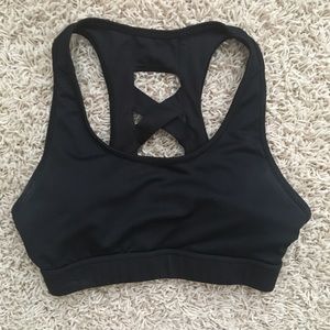 Black Criss Cross Detailed Sports Bra
